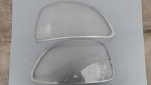 Load image into Gallery viewer, 1993-1997 Honda Civic Del Sol Clear Tail Light Lenses
