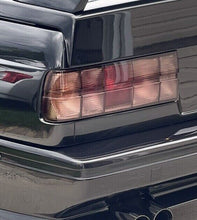 Load image into Gallery viewer, 1983-1987 Bmw E30 Prefacelift Clear Tail Light Lenses
